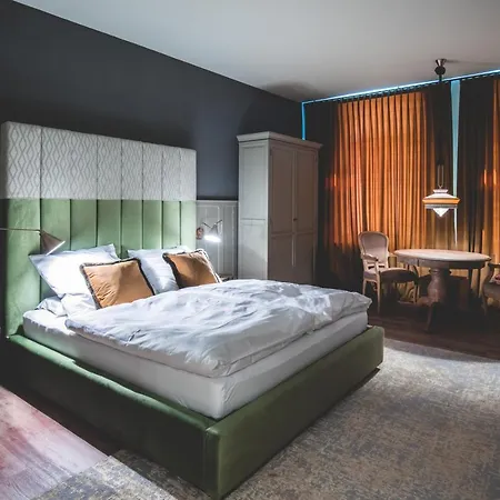 Saltbloom Apartment *